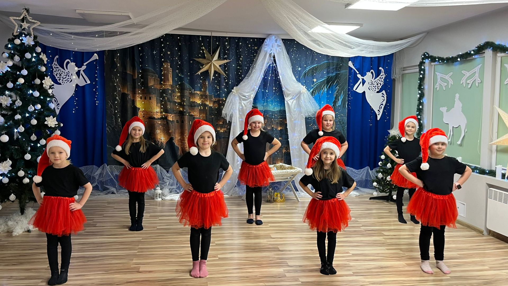 LOVE DANCING ŻYCZY WESOŁYCH ŚWIĄT